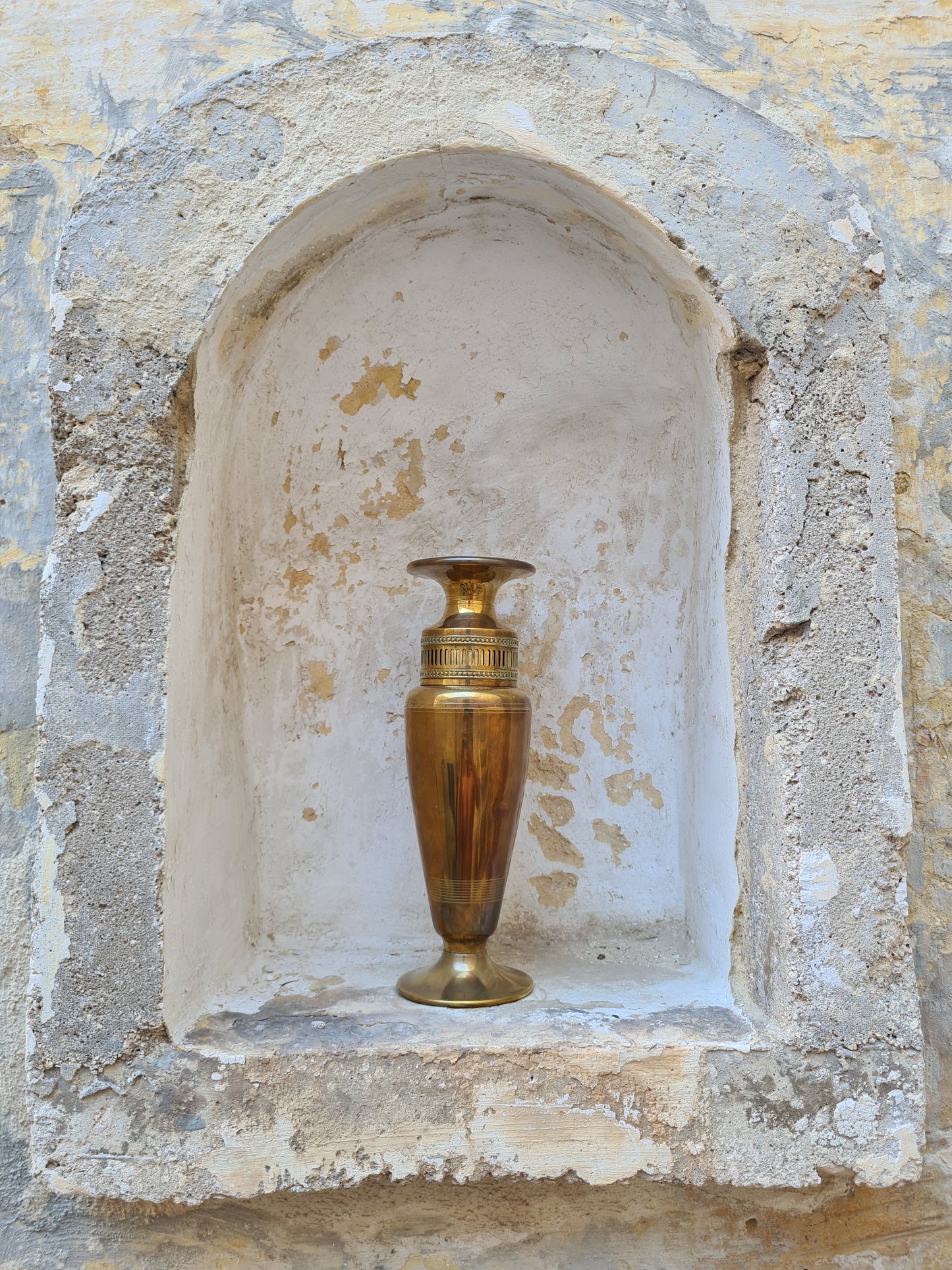 Yellow brass Jugendstil vase circa 1900