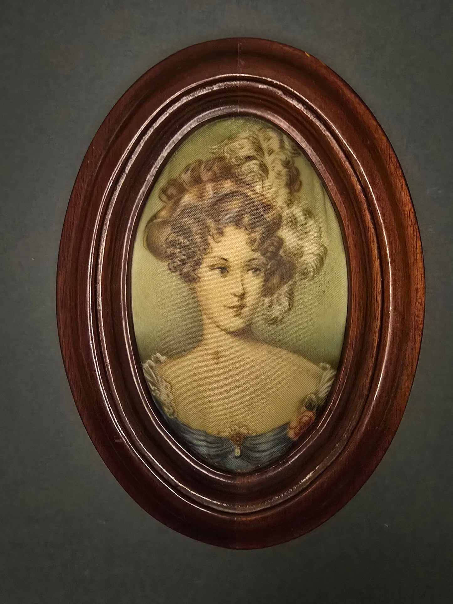 The lady and the frame