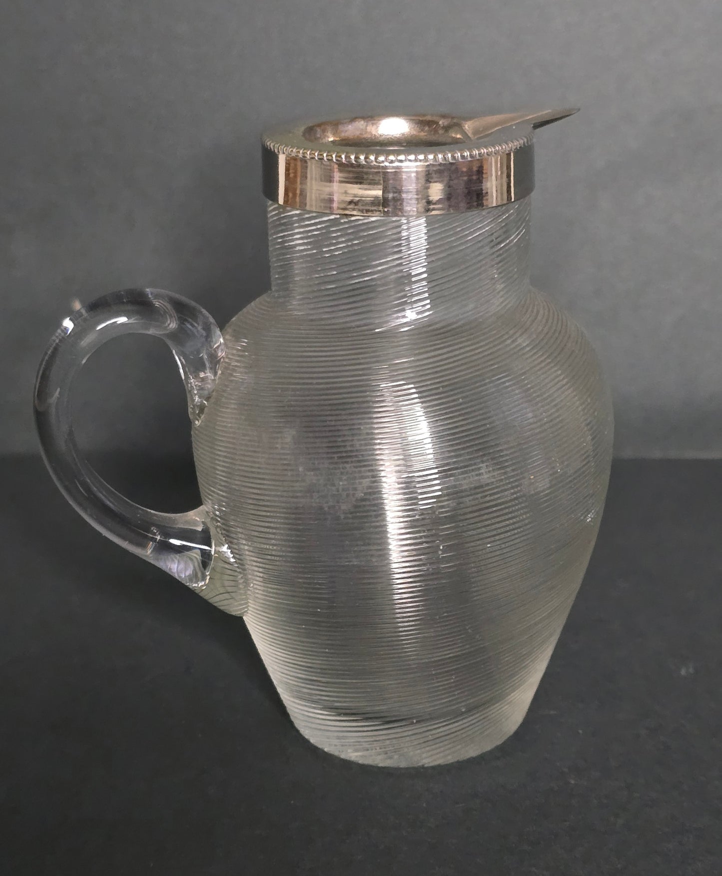 Mouth-blown Frisian thread glass pouring jug 1910