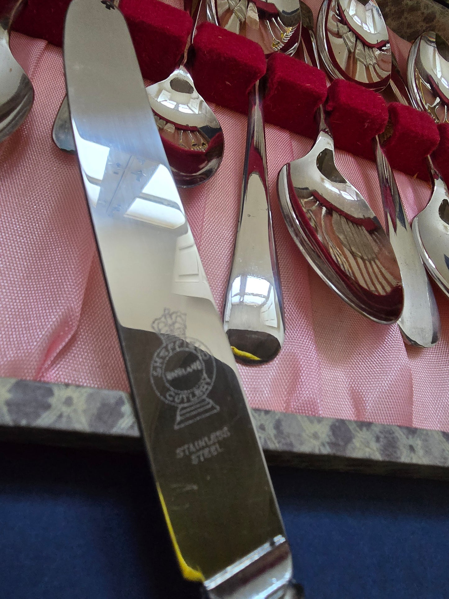 Brand New 1940 Cutlery Set - Sheffield Silver Plated 6 Person Set in Case