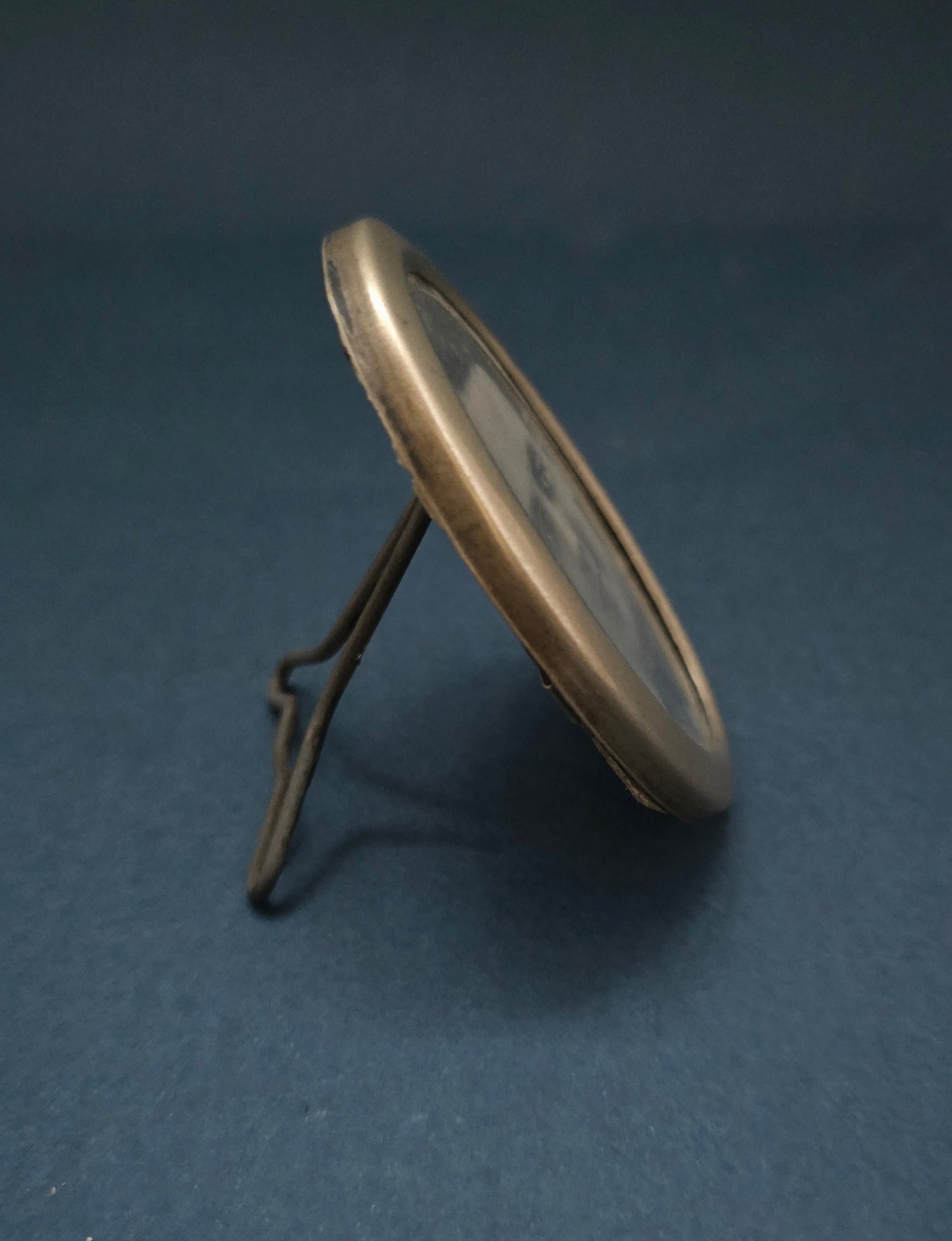 Tiny Oval Silver-Plated Photo Frame - EPNS England 1930s