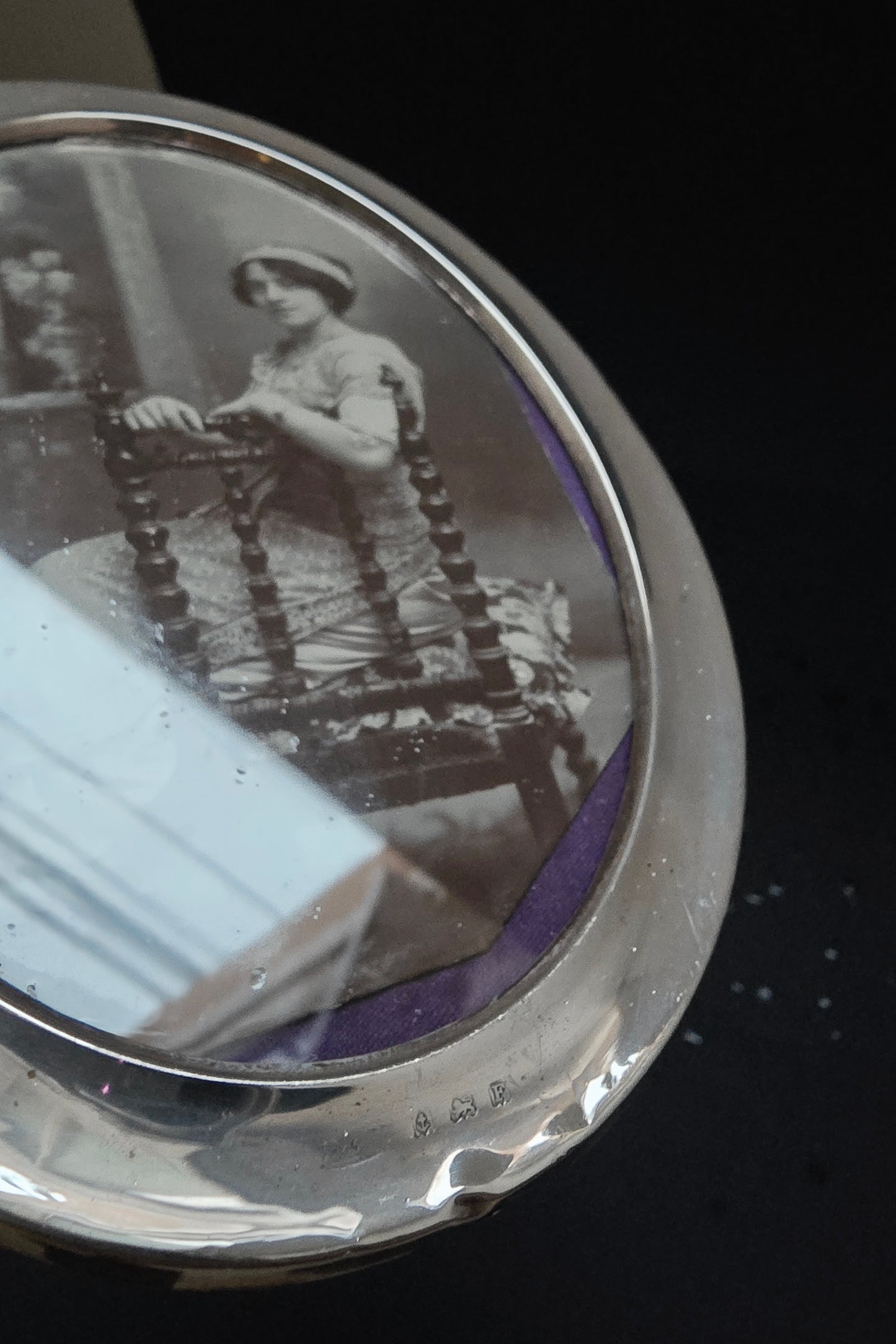 Rare Oval Silver Photo Frame - Mander and Son England 1918