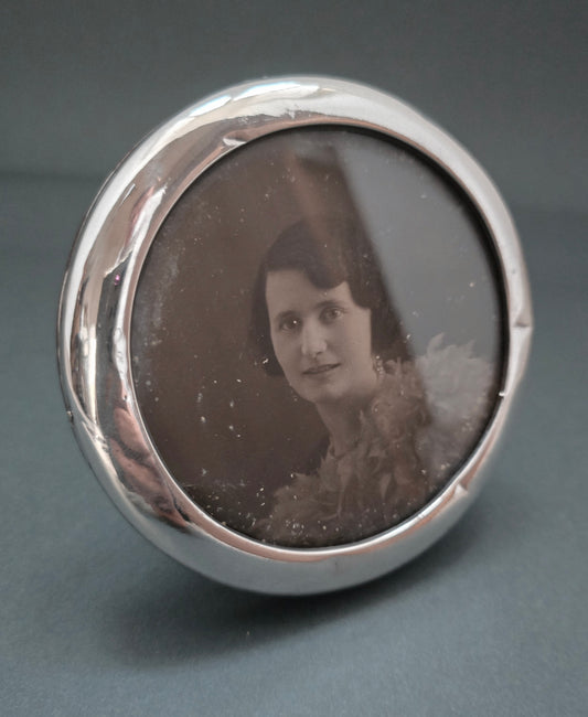Green & Cadbury Sterling Silver Round Photo Frame - Birmingham 1902