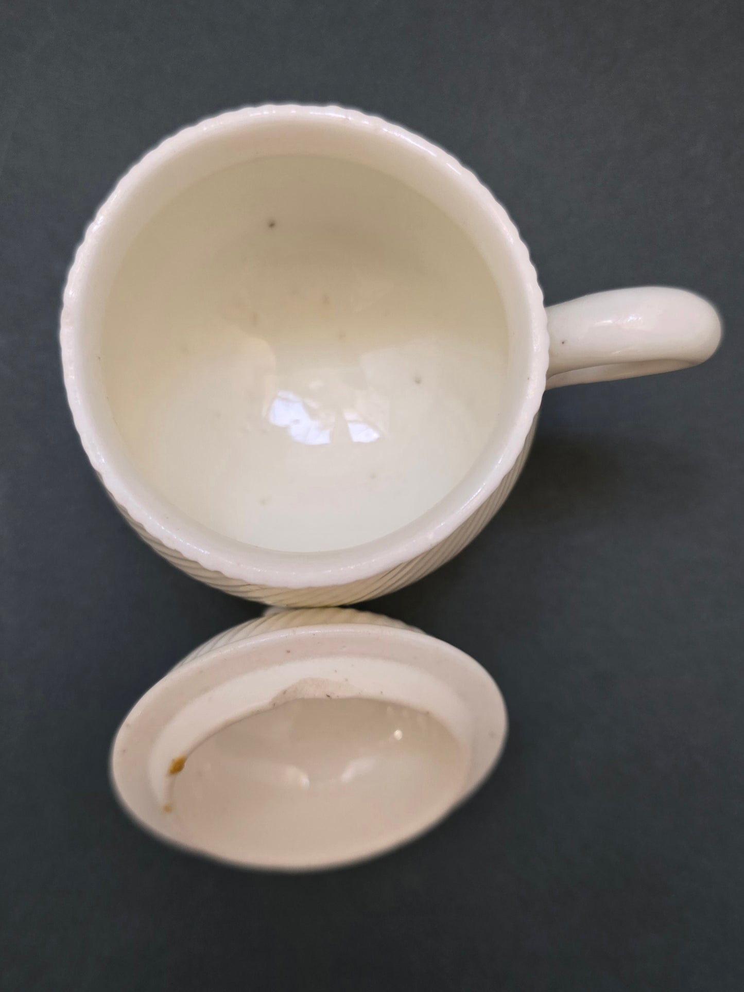 Mennecy Porcelain Pot de Crème - Duc de Villeroy 1760