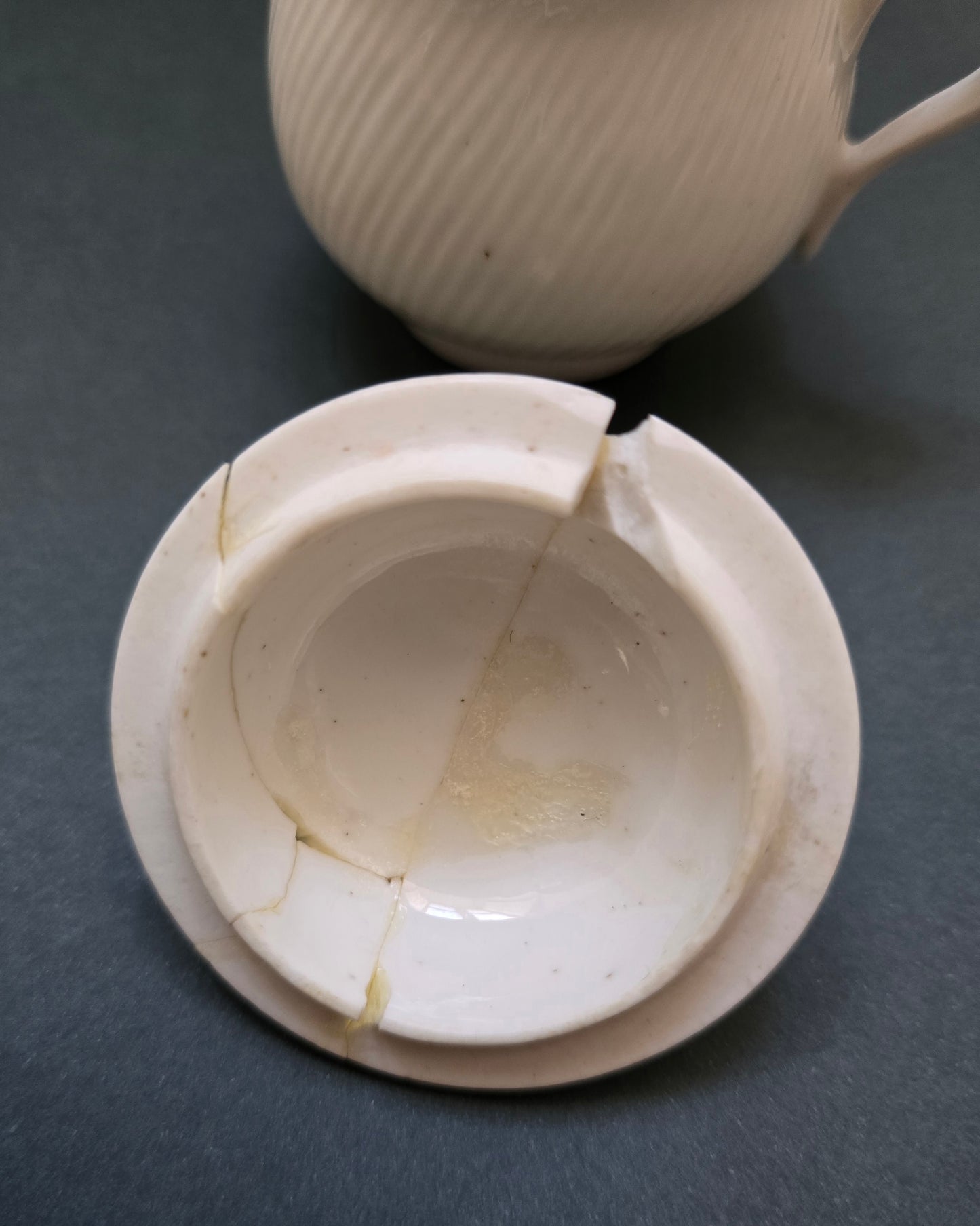 Mennecy Porcelain Pot de Crème - Duc de Villeroy 1760