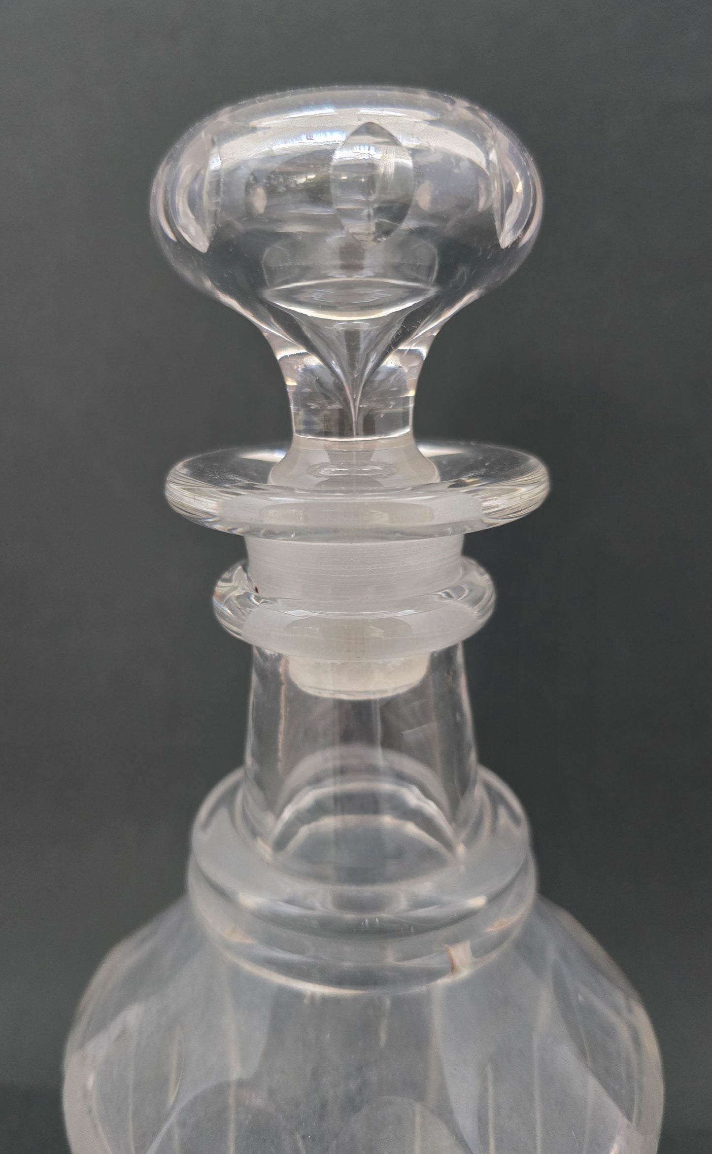 1810 Georgian Cut Glass Decanter with Original Mushroom Stopper