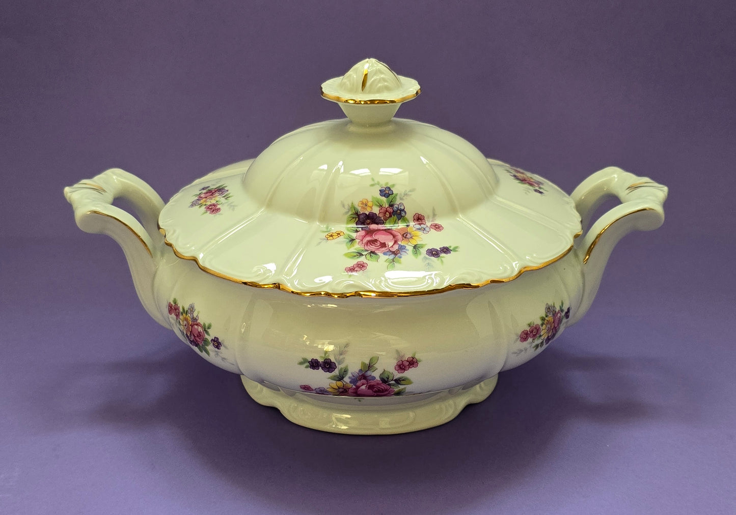 1950s Moritz Zdekauer Czechoslovakia Soup Tureen - Pale Yellow with Roses