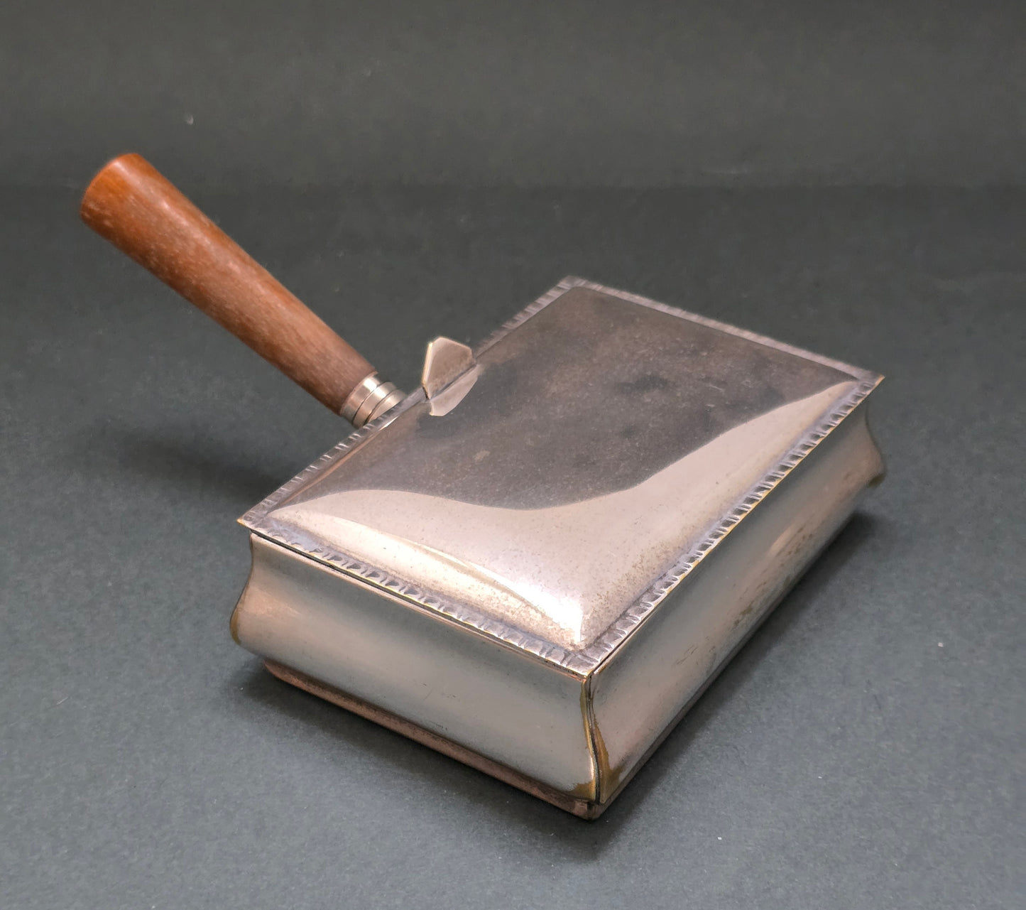 English EPNS Silent Butler Crumb Tray with Wooden Handle (circa 1920s)