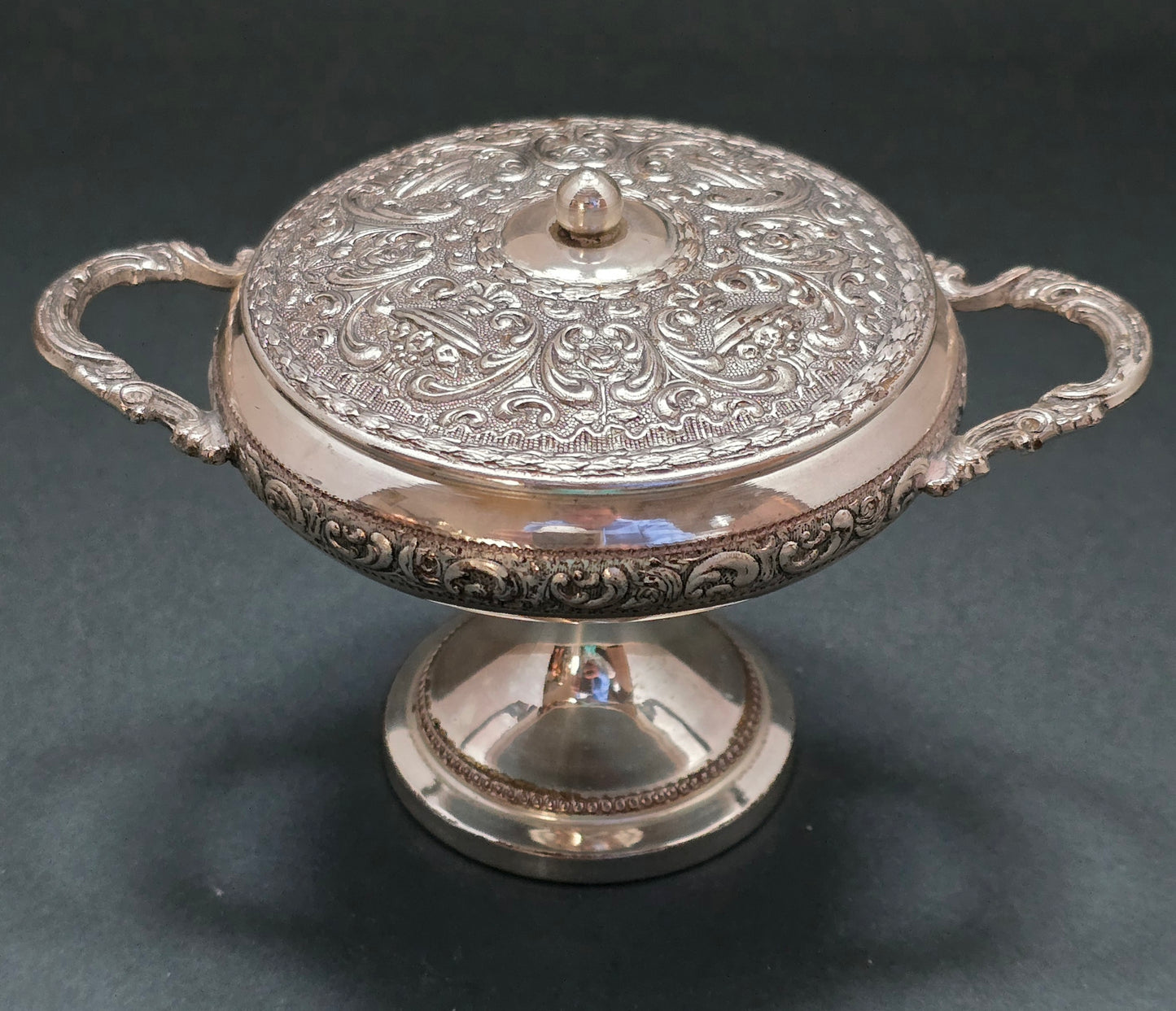 Antique Pewter Covered Serving Dish with Fleur de Lys Mark - Museum Quality Repoussé Work (1780-1840)