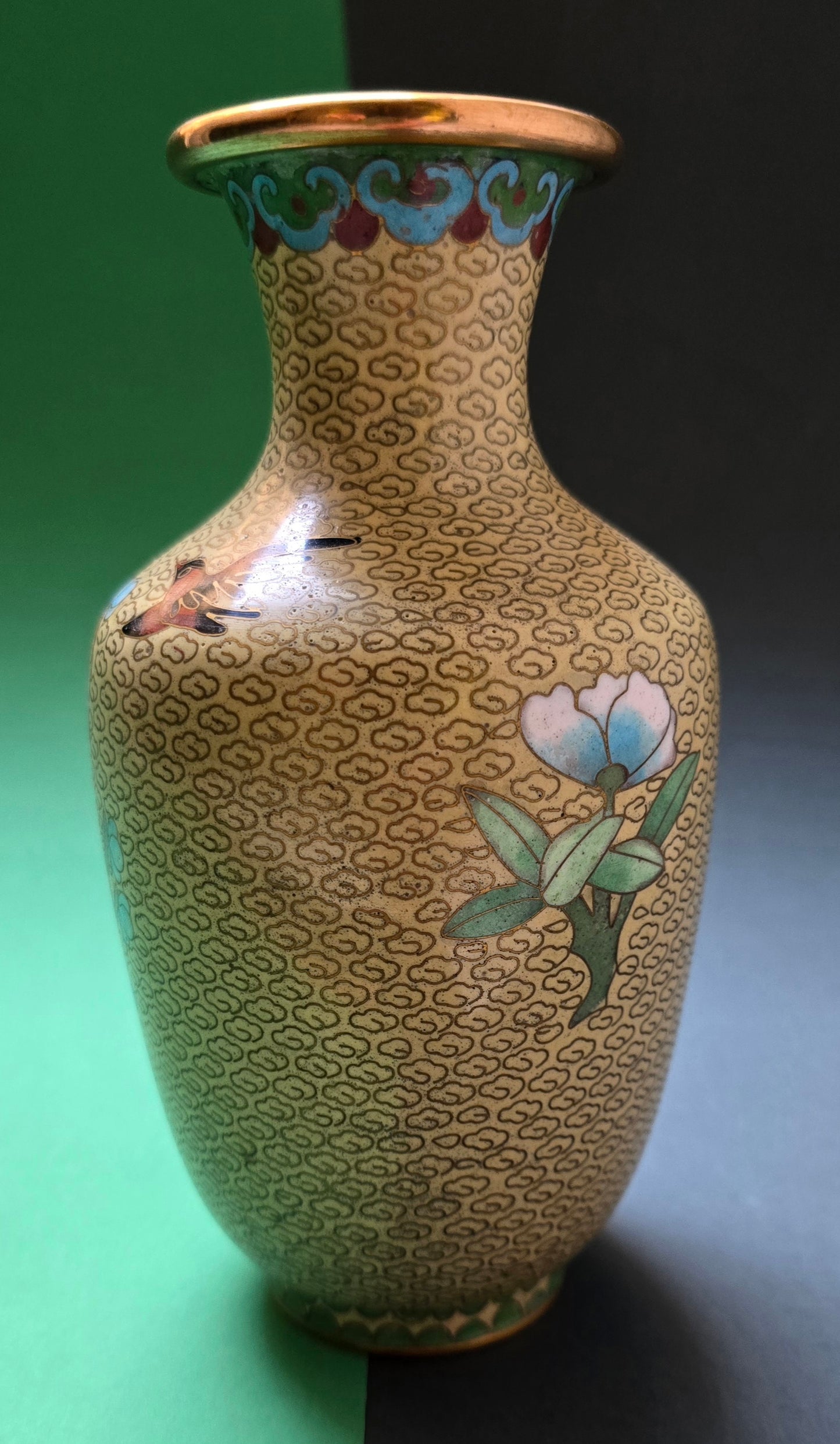Chinese Cloisonné Vase – Peony & Ruyi Cloud Pattern, 1930s–40s