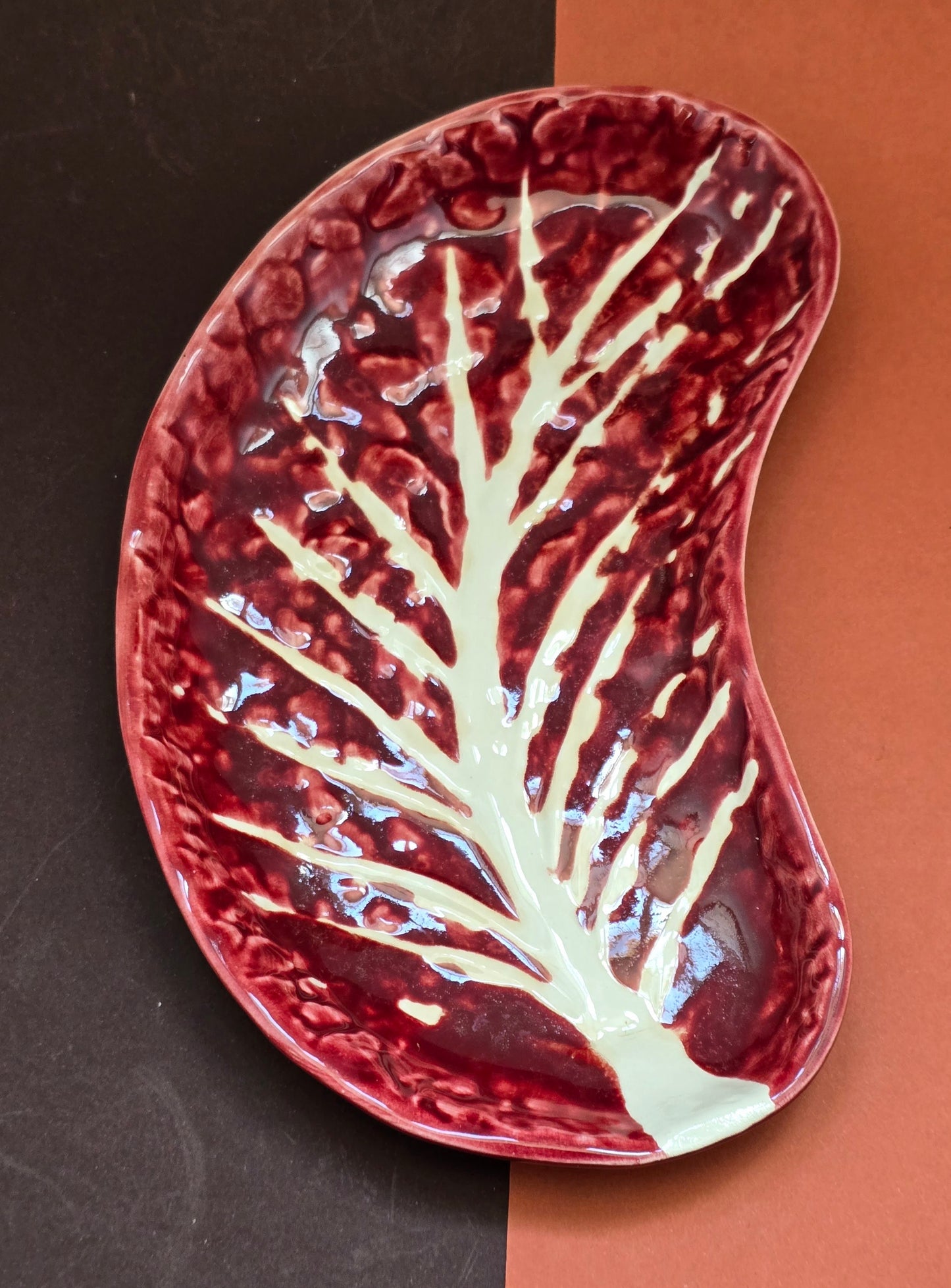 Casa Pupo Vintage Red Cabbage Leaf Kidney Dish – Portugal, 1970s