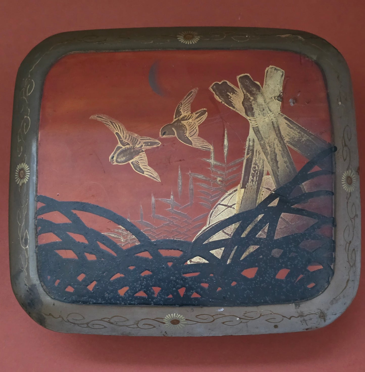 Japanese Lacquer Box with Maki-e Swallows & Reed Decoration – Meiji, c.1900
