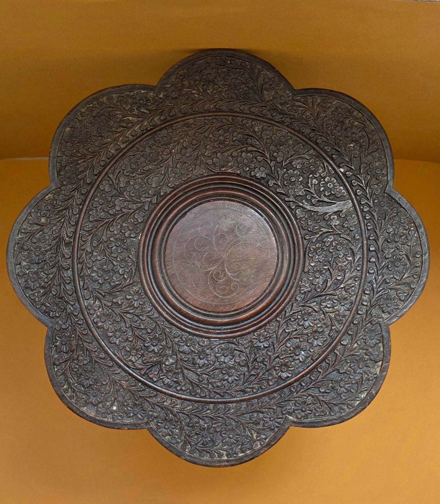 Anglo-Indian carved folding table c.1900 – leg base detail