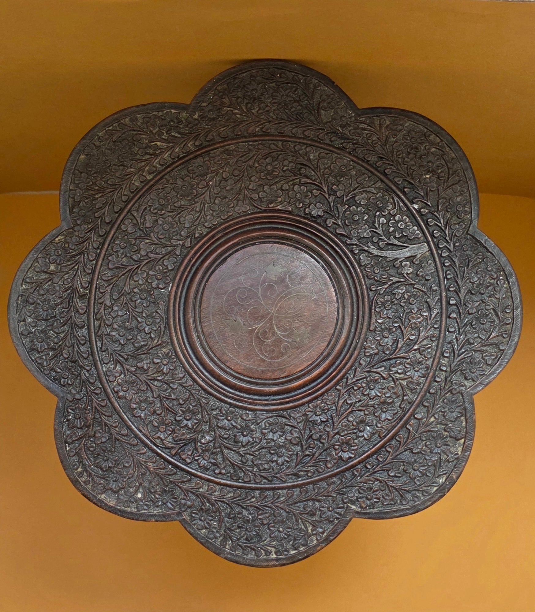 Anglo-Indian carved folding table c.1900 – leg base detail