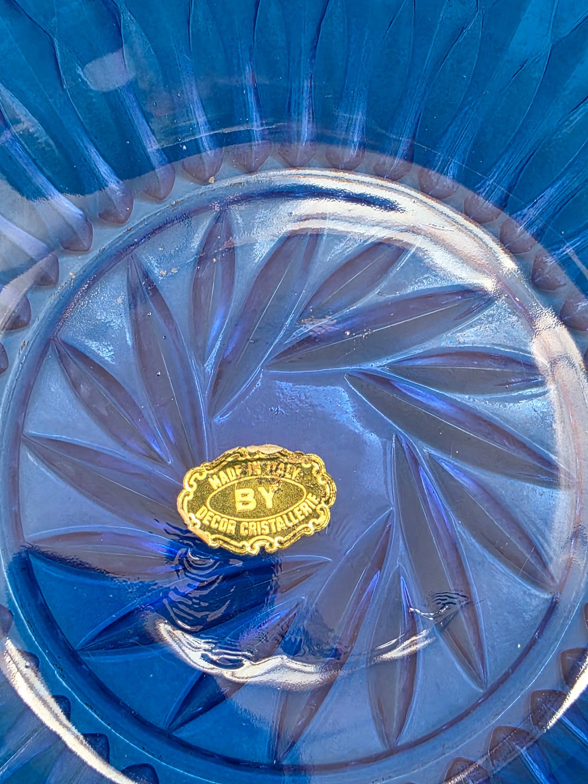 Décor Cristallerie blue glass bowl Italy c.1960 – chain-link rim close-up