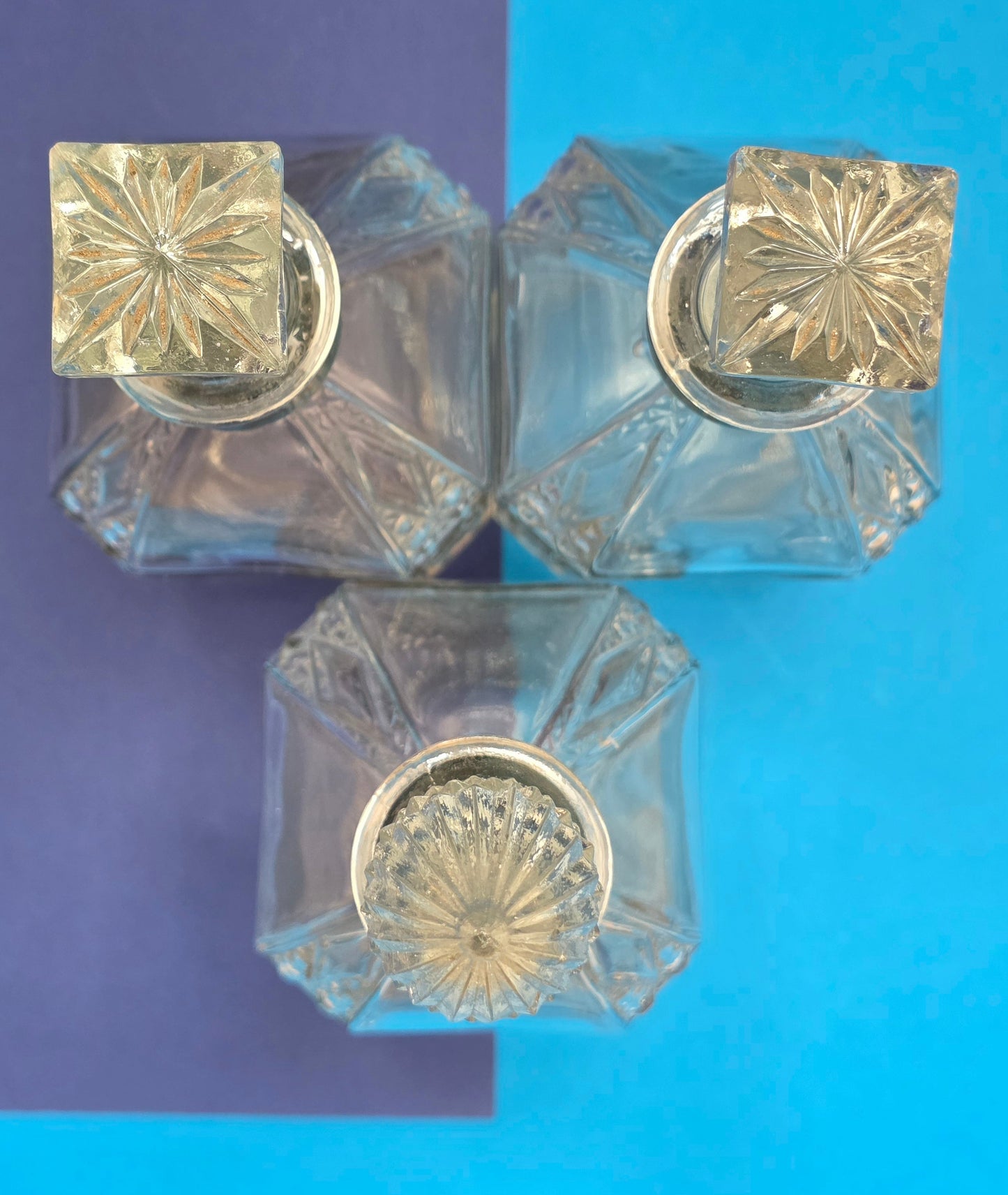 English pressed glass decanter c.1928 – faceted square stopper single