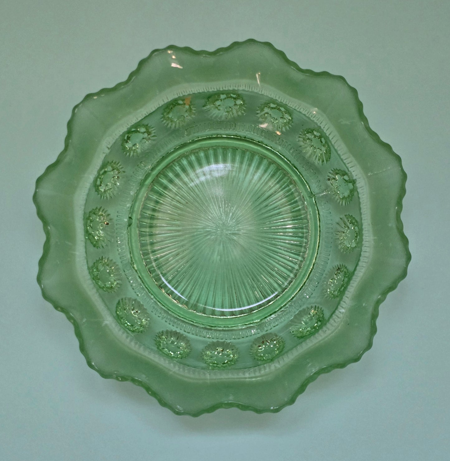 Davidson Antique Green Pressed Glass Dish c.1880–1900 – England