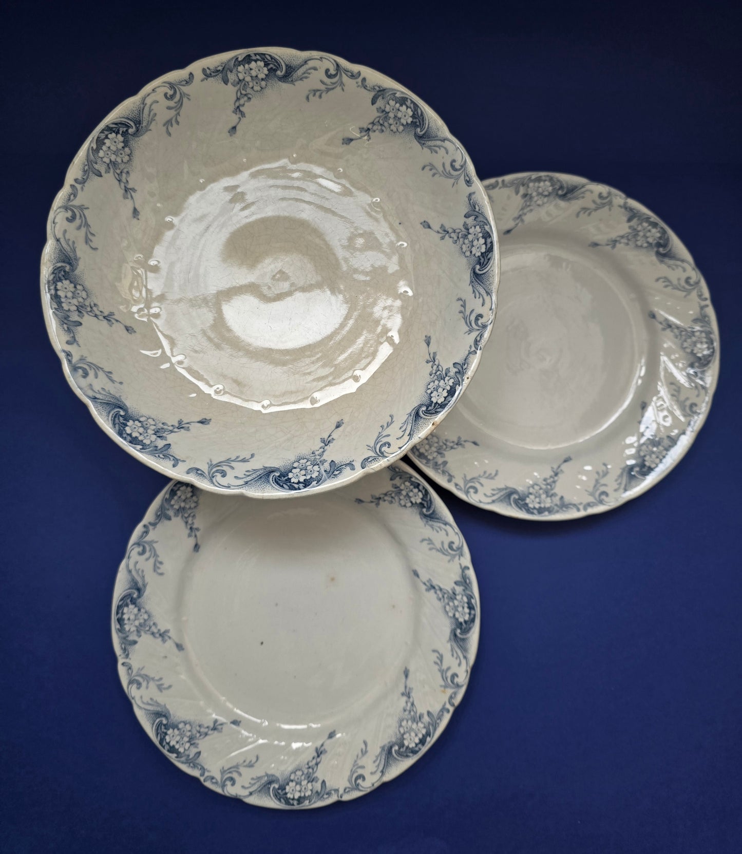 Keller & Guérin Angèle Antique Faience Tiered Cake Stand Set – c.1890, Lunéville