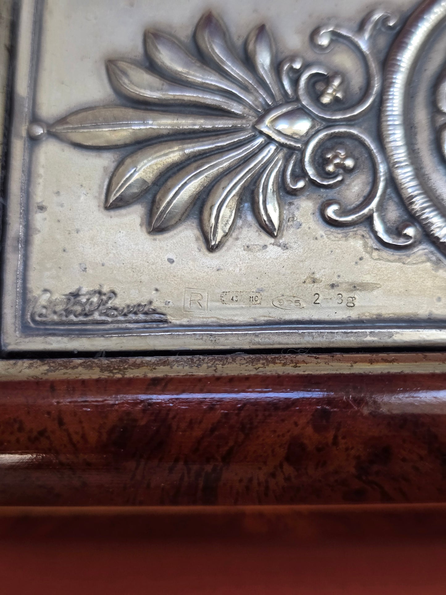 Italian Burr Walnut Box | Sterling Silver 925 Bas-Relief Lid | ACCA Italy | Limited Edition | c.1980s–90s