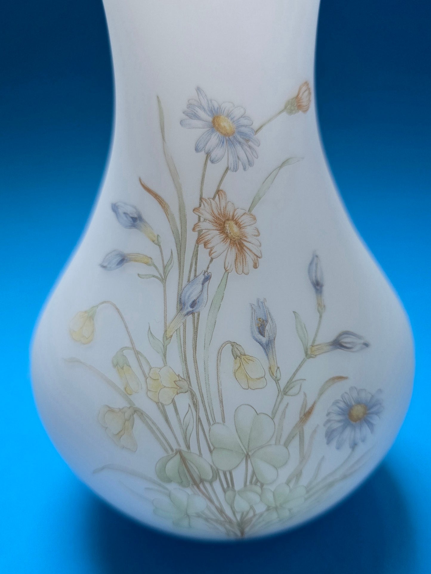 Smith Glass Milk Glass Vase – Hand-Painted Wildflowers, 1970s
