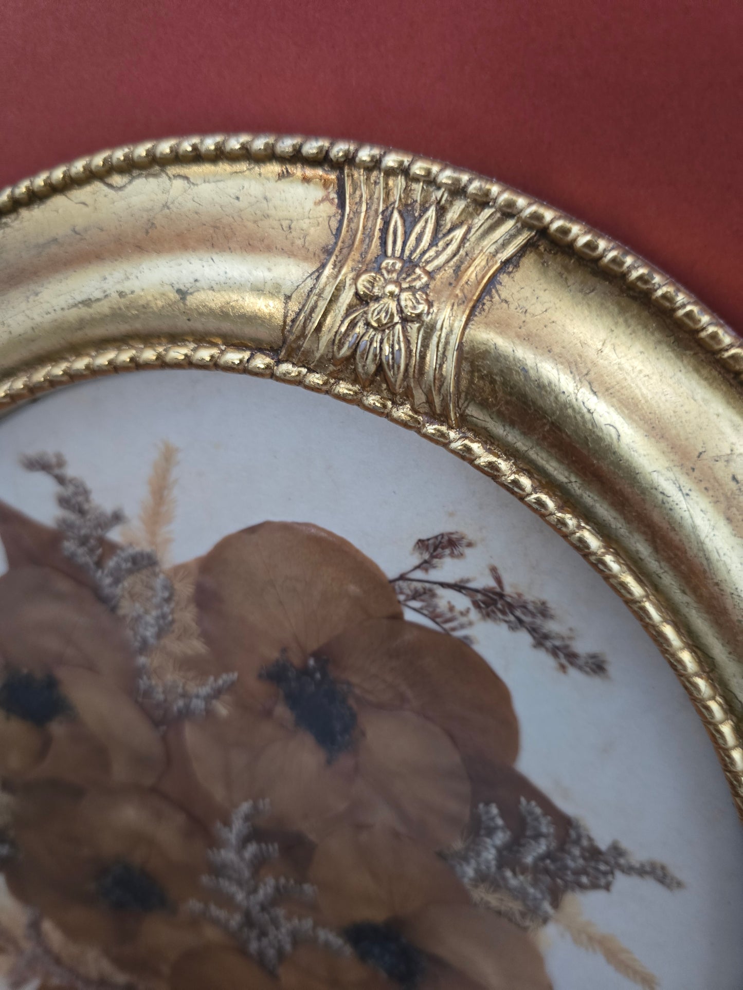 Vintage Pressed Flower Picture | Oval Gilt Frame | Anemones & Heather | c.1960s–70s