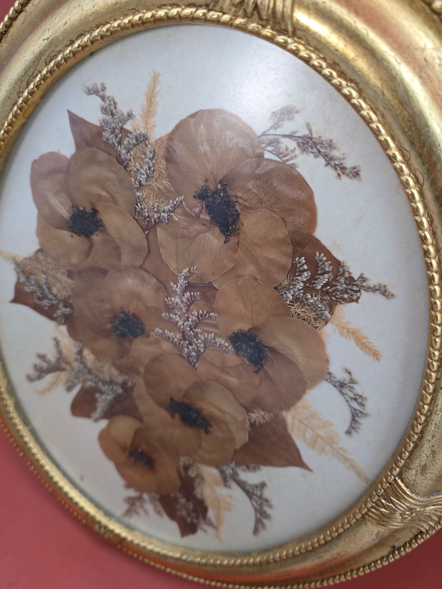 Vintage Pressed Flower Picture | Oval Gilt Frame | Anemones & Heather | c.1960s–70s