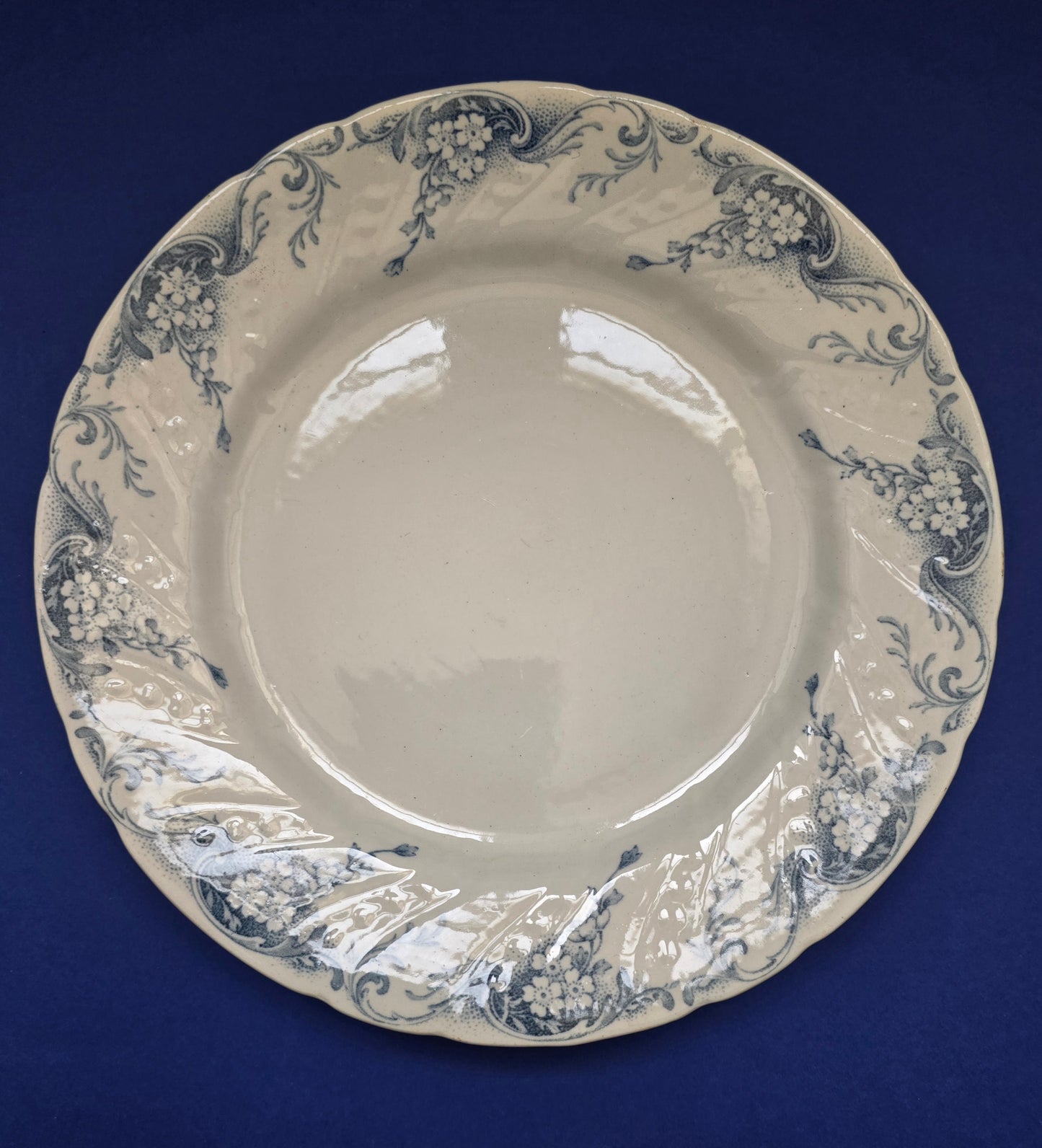 Keller & Guérin Angèle Antique Faience Tiered Cake Stand Set – c.1890, Lunéville