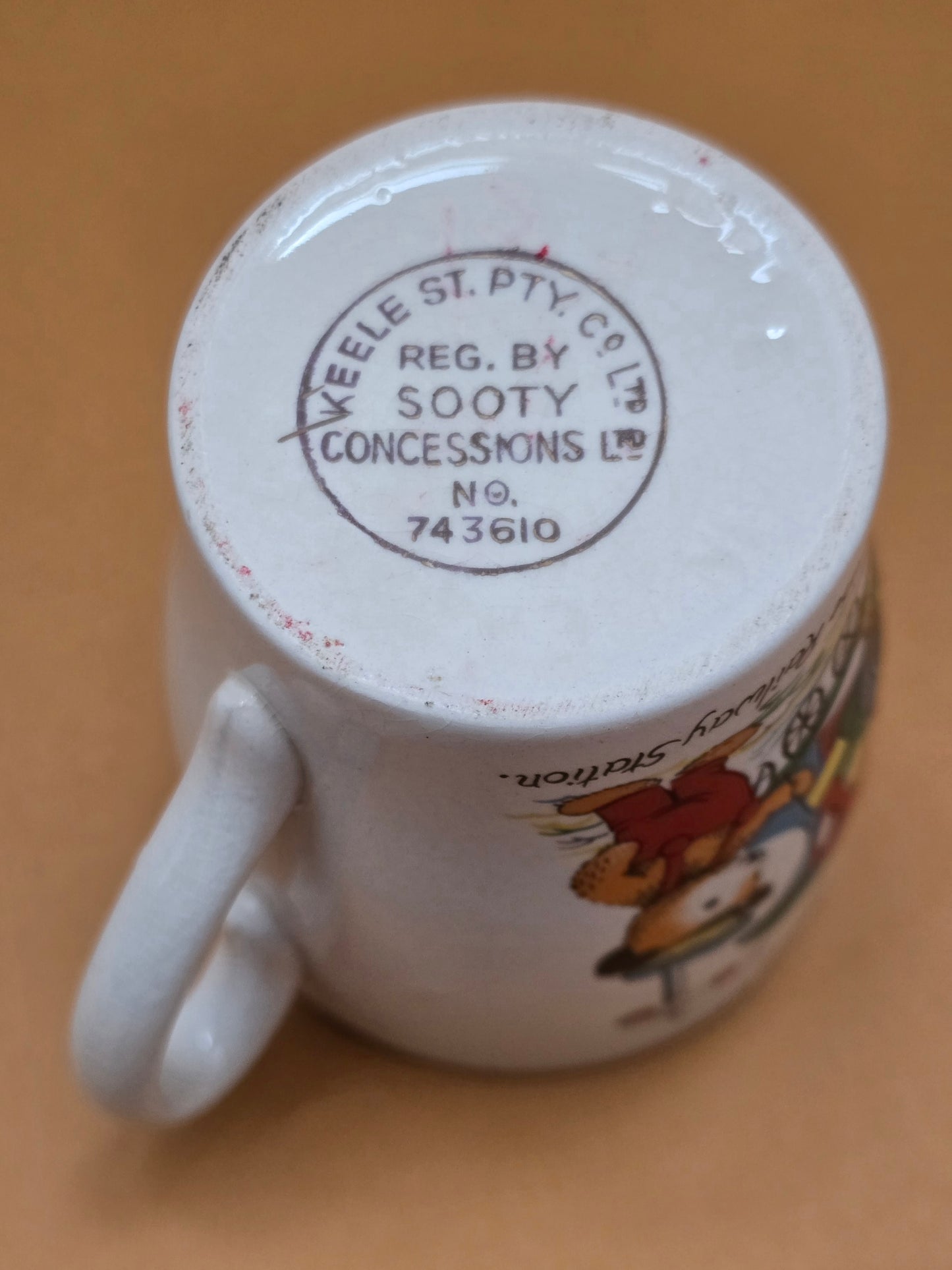 Sooty at the Railway Station – Vintage Keele Street Pottery Mug, c.1950s