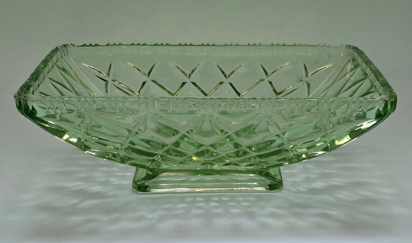 Davidson Art Deco Green Pressed Glass Fruit Bowl c.1930 – Minor Chip to Foot